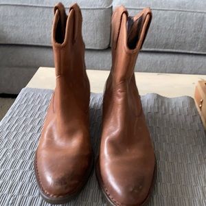 Born Wynd Western Style bootie